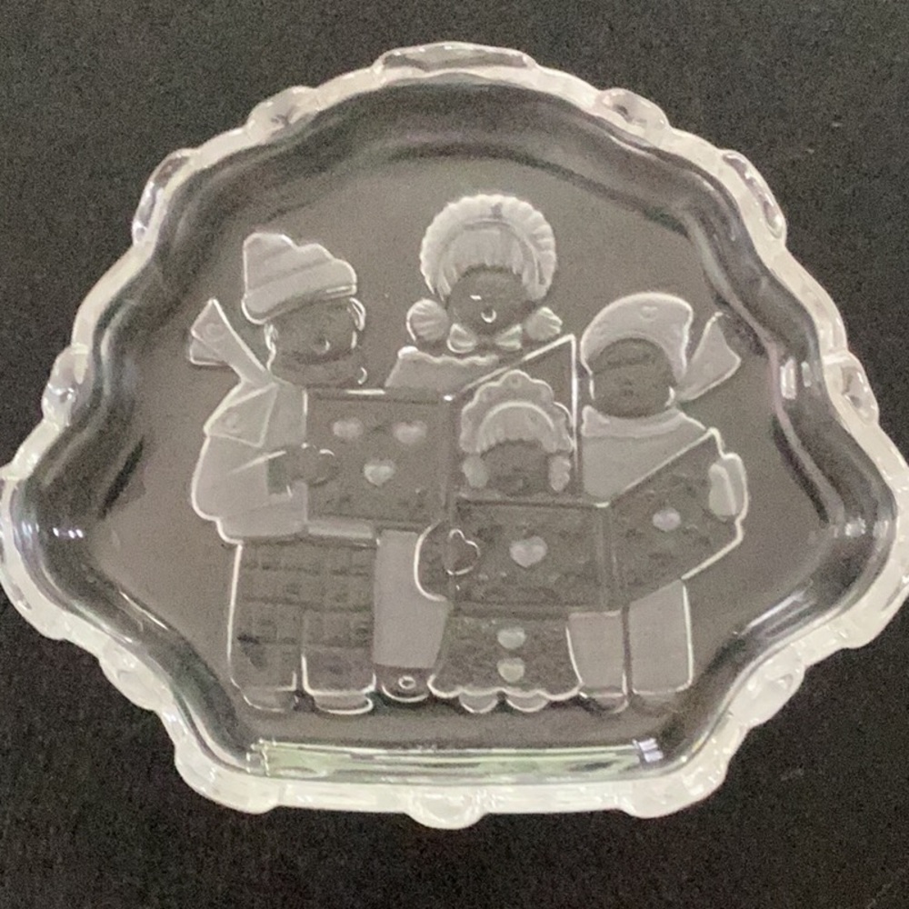 Mikasa Carolers sweet dish